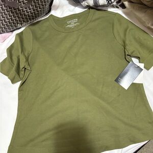 Adrienne Vittadini Olive Short Sleeve Top